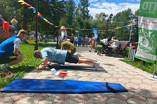 Елизовчане сдали нормы ГТО в парке "Сказка"