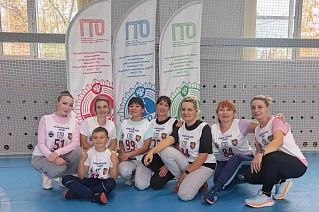 В Елизово коллектив школы-интерната проверил себя на прочность в акции «ГТО — это нам легко»